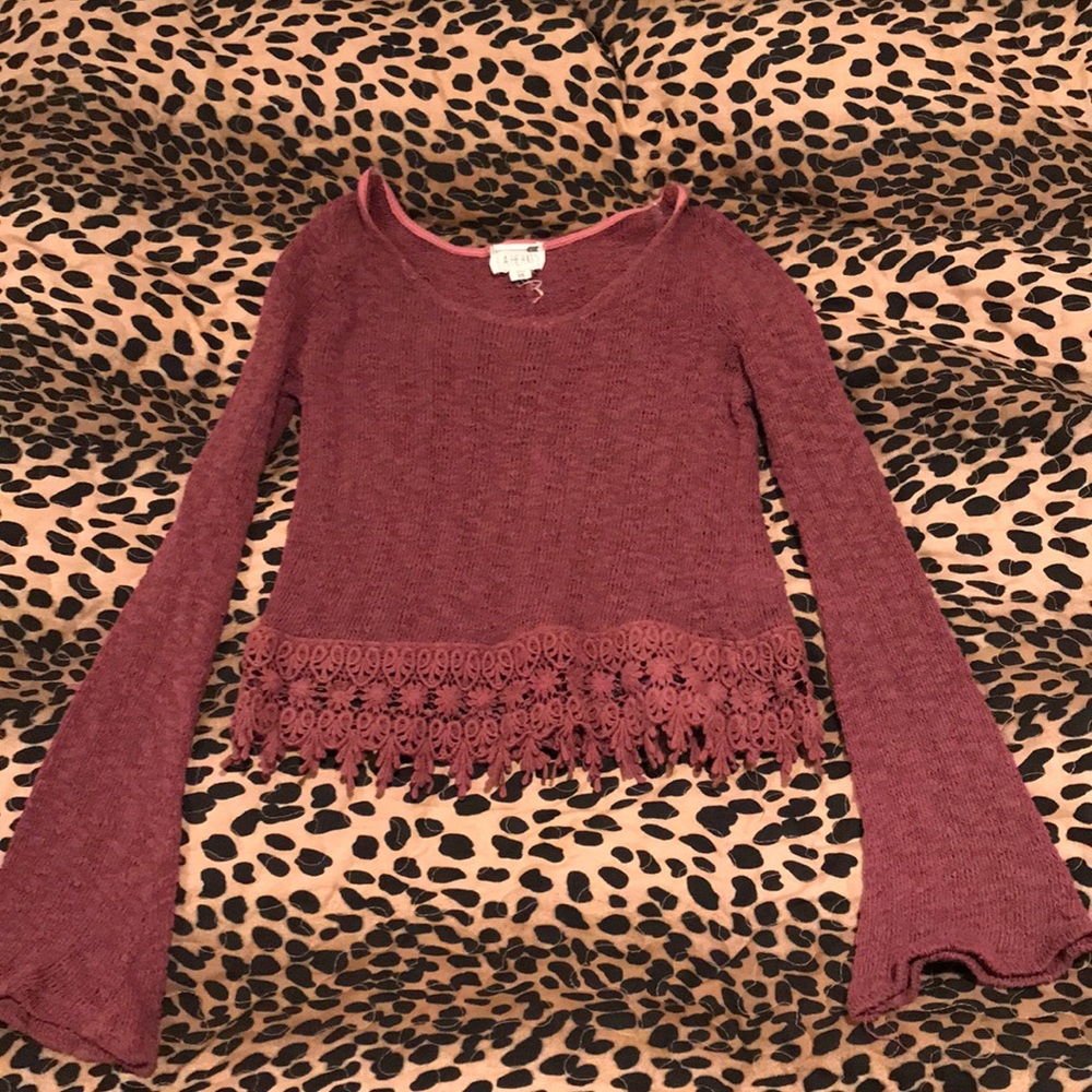 LA hearts mauve crocheted bell-sleeve crop top